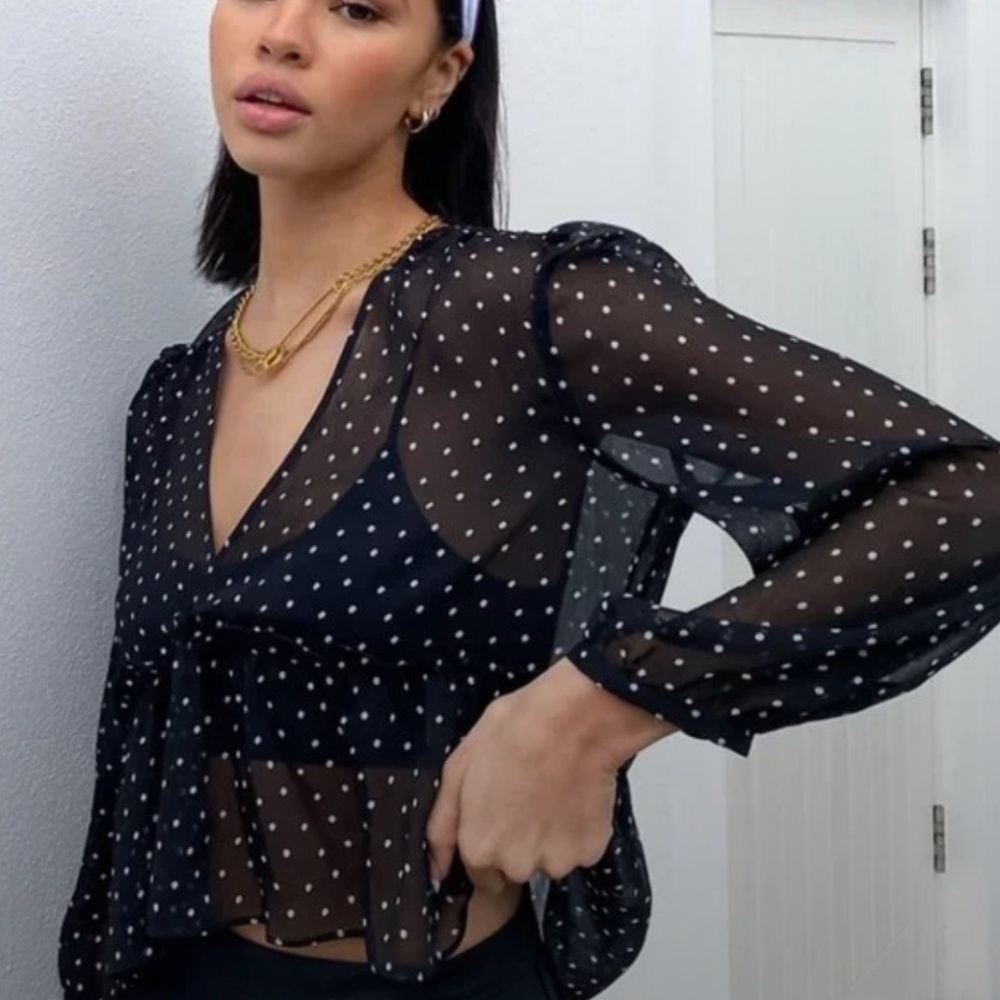 NWOT Aritzia Sunday Best Jinx Blouse - Black/Gold - Size Small